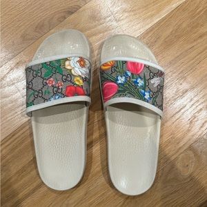 Gucci Women's Pursuit Pool Slide Sandals